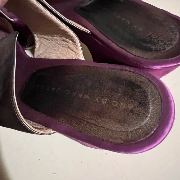 Marc by Marc Jacobs. FABULOUS! Copper leather purple satin platform clogs. - Picture 10 of 12
